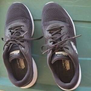 Sketcher Women's Lt. Pro Black 9.5 Sneaker